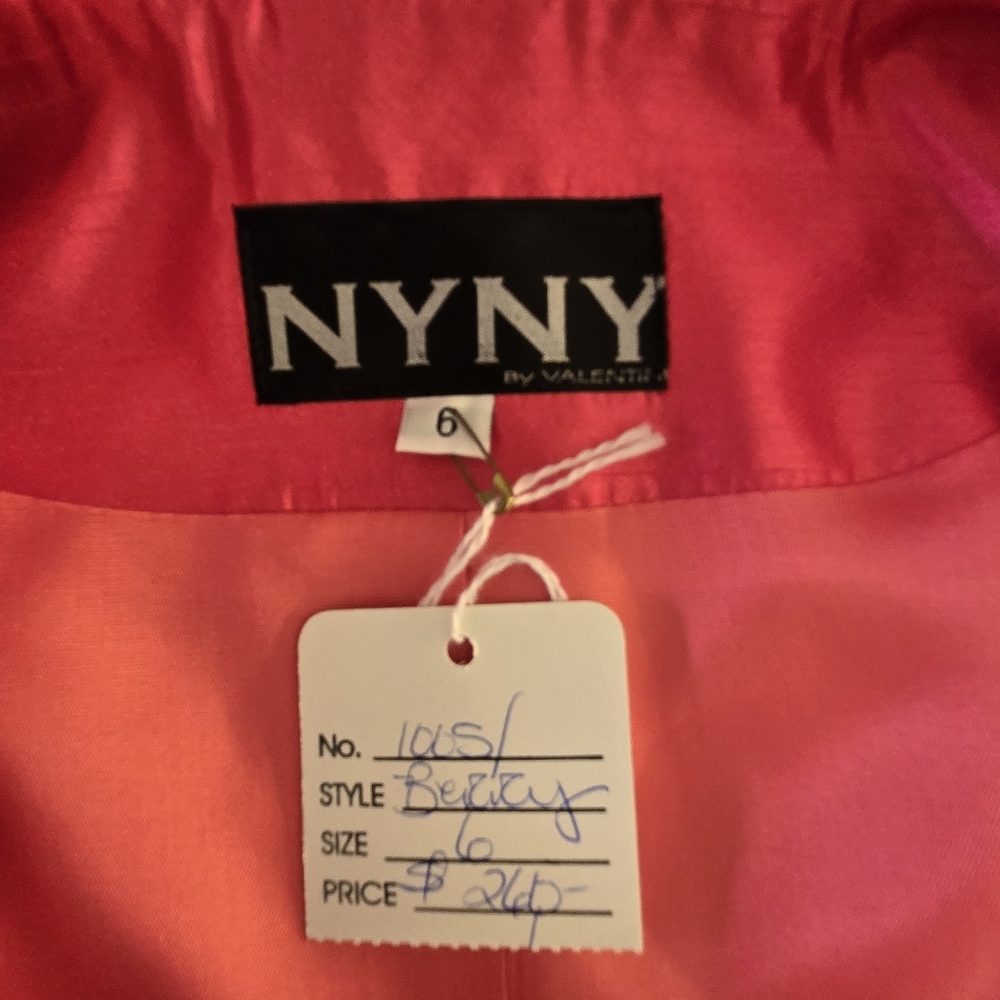 NYNY by Valento Women's NWT Size 6 satin look tailored lined  hot pink blazer - Picture 2 of 7